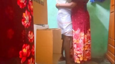 Tamil Aunty pussy nice eating in Desi boy