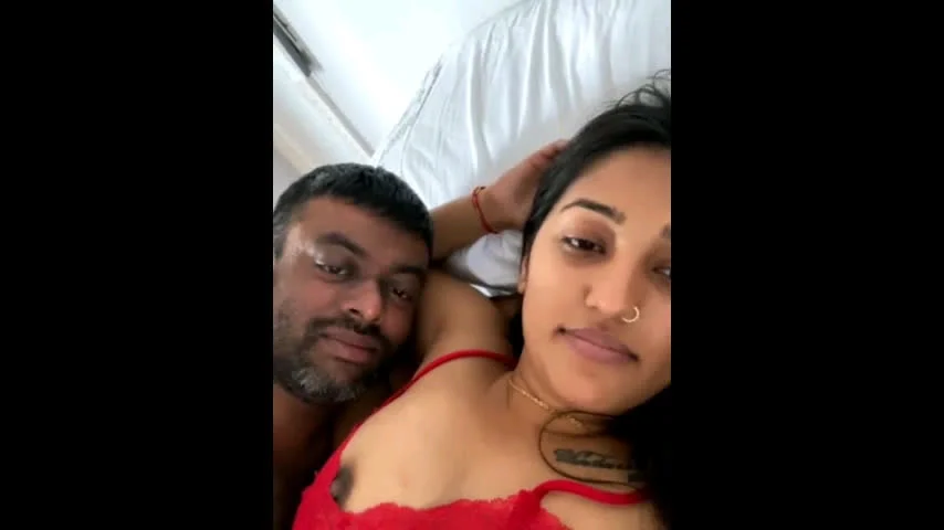 Nri Couple Aurora Maharaj Boobs And Armpit Show Mydesi 