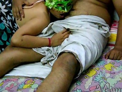 Velamma bhabhi Giving Blojob To Hubby