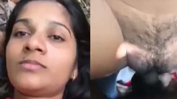 Bihari village girl Puja khet mein sex karti hui