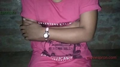 Teacher apni young student ki chudai karte hue