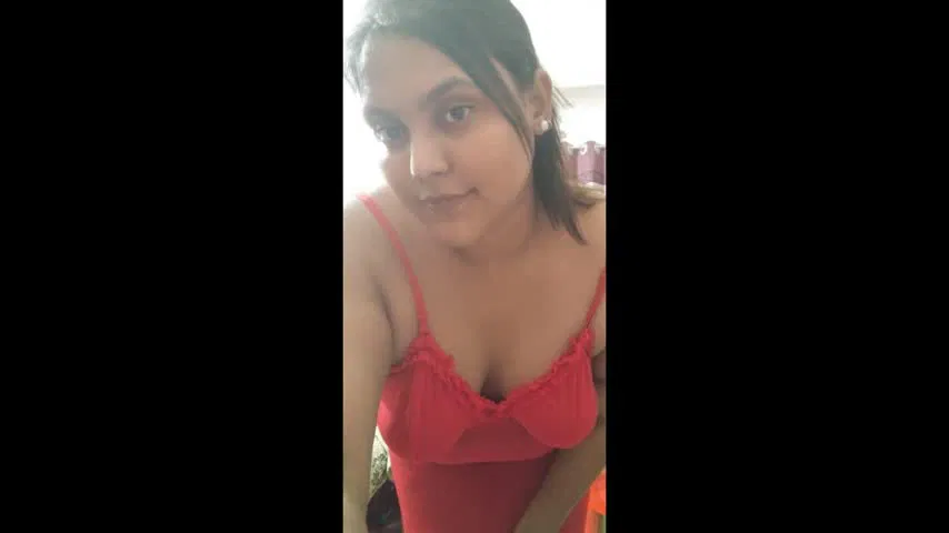 Horny Milf Showing