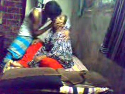 Amateur couple from Mumbai hardcore sex video