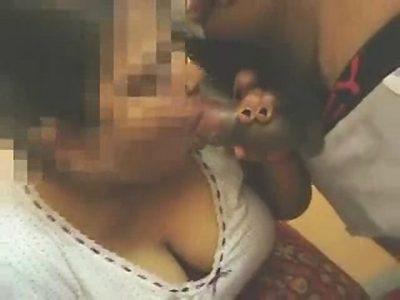 Big boobs mature Indian aunty giving blowjob