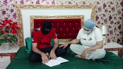 My Hot Indian Big Boobs Bhabhi Seducing Me When I Was Studying