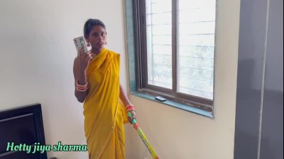 desi kam wali bai ke sath makan malik ne kiya khub ghapa ghap p1080