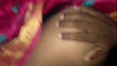 Bhabhi ghar mein soi thi maine jakar gand Mari