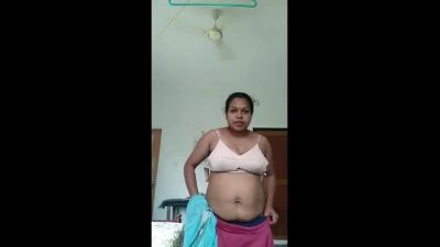 Desi bhabhi making video for lover