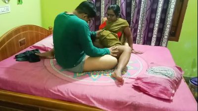 Sexy IT Engineer Sunita Get Fucked and Creampied in Saree with Student