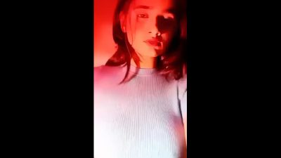 Beautiful Hot Sexy Gf Showing Boobs