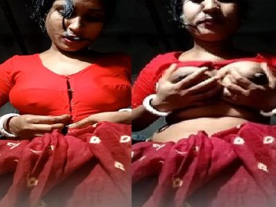 Red blouse removing boobs show by viral bhabhi