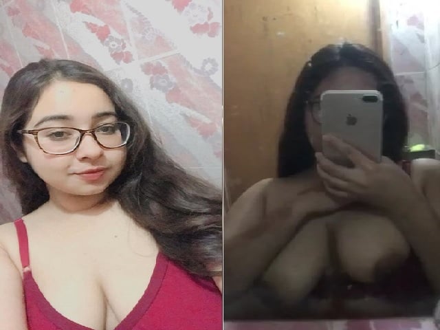 Topless before mirror showing big boobs viral MMS