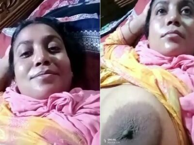 Mature housewife showing big boobs on camera