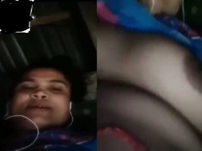 Village Desi chat wife big boobs shown on call