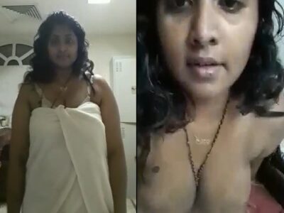 Desi girl stripping towel and showing big boobs
