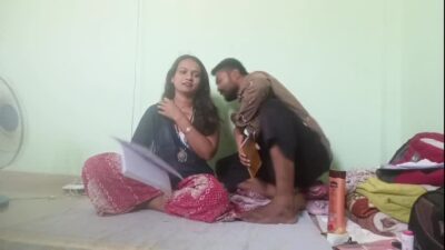 Pani Kavita nie nauczyła, jak ludzki system reprodukcji działa jak pochwy.