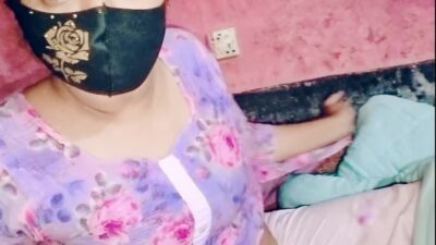 Stepmom seduces her stepson for the hardcore fucking in the hot night bangali Girls sex video