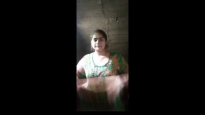 Desi cutie showing big boobs and pussy
