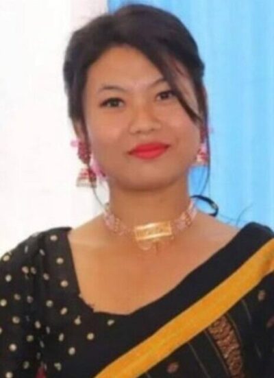 Beautiful Assam hot girl xxx indian hindi showing big tits mms