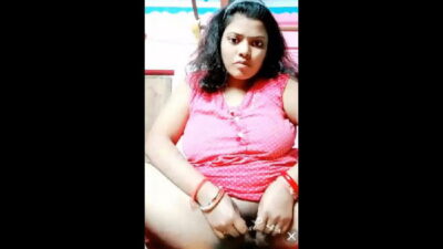 Maya showing her big boobs and pussy on chamet live with face