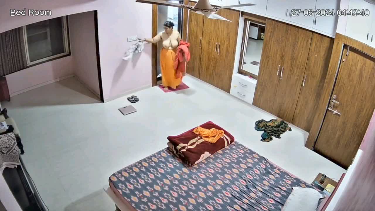 Big ass desi Aunty
