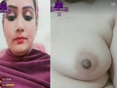 Tango app boob show of sexy Anaya Chaudhari