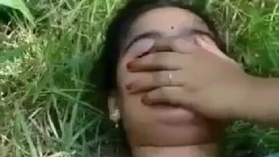 Beautiful desi girl ki khet mein chudai ki mms