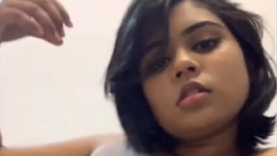 Big booby girl webcam ke samne sex karti hui