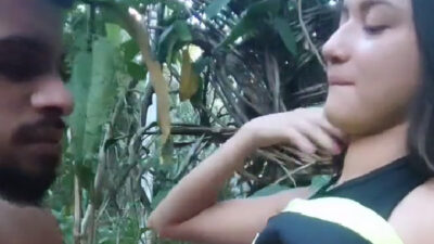 Desi beautiful girl ki chudai khet mein