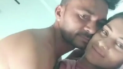 Cute girl chud rahi hai apne boyfriend se