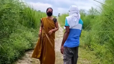 Gaaon ki pyasi bhabhi ki khet mein chudai