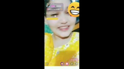 Cute girl nude chamet full video
