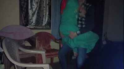 Biwi ke Jane k bad Apni saali ko raat me bulake pehli baar gaand maari