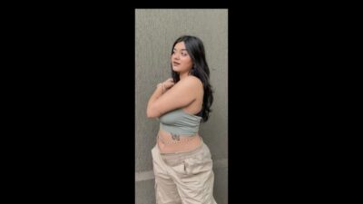 Sexy Horny Gf Sucking Dick