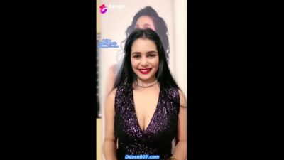 PRECIOUS aka Prerna Sharma Showing Hairy Pussy & Ass on 121 Tango Live with FACE