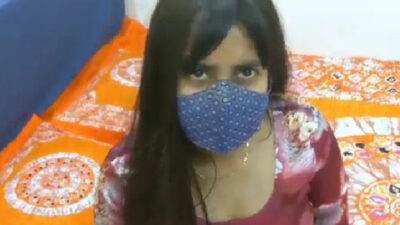 Bhabhi apne bedroom mein apne aashiq se chud gayi