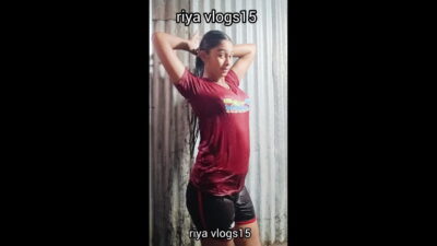 Youtuber ria hoy bath vlog