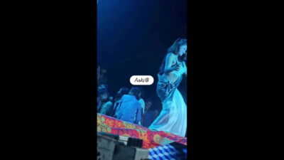 Boobs shwo in dance program