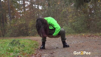 Ali Bordeaux relieves her piss desperation