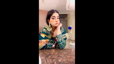 Famous Jasneet Kaur Full Nude on Snapchat Live