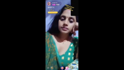 Cute girl pari show nude in chamet