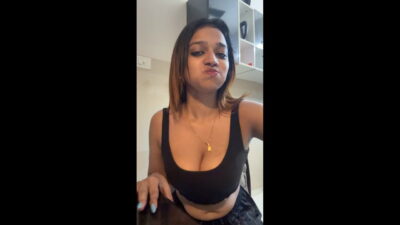 Lavanya Manickam Live Chat