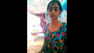 Desi Aunty Giving Handjob and Blowjob on Rooftop and Recording Video