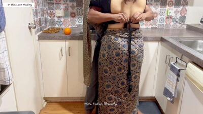 Sexy Indian Wife gives Best Blowjob to her Brother-In-law – Traditional Desi Saree Sex