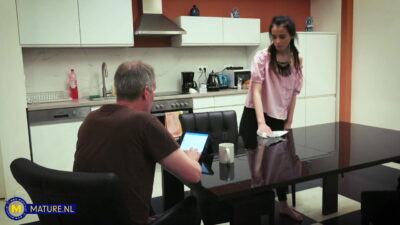 Naughty teen Vera V. Seduces her sd for a secret sexaffair with him in the kitchen 2024