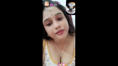 Horny Chamet MILF Dolly Nude Masturbating And Asshole Spreading