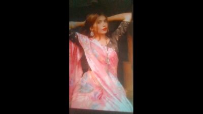 Horny Babe Threesome With Friends One More Clip