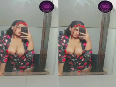 18+ college teen girl boobs show before mirror