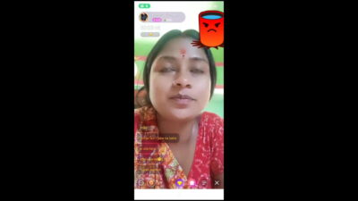 random chamet bhabi with saree