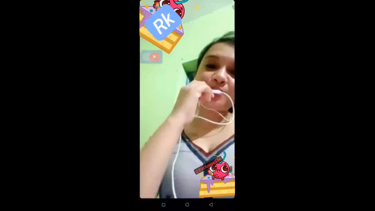 Cute girl sexy boobs chamet